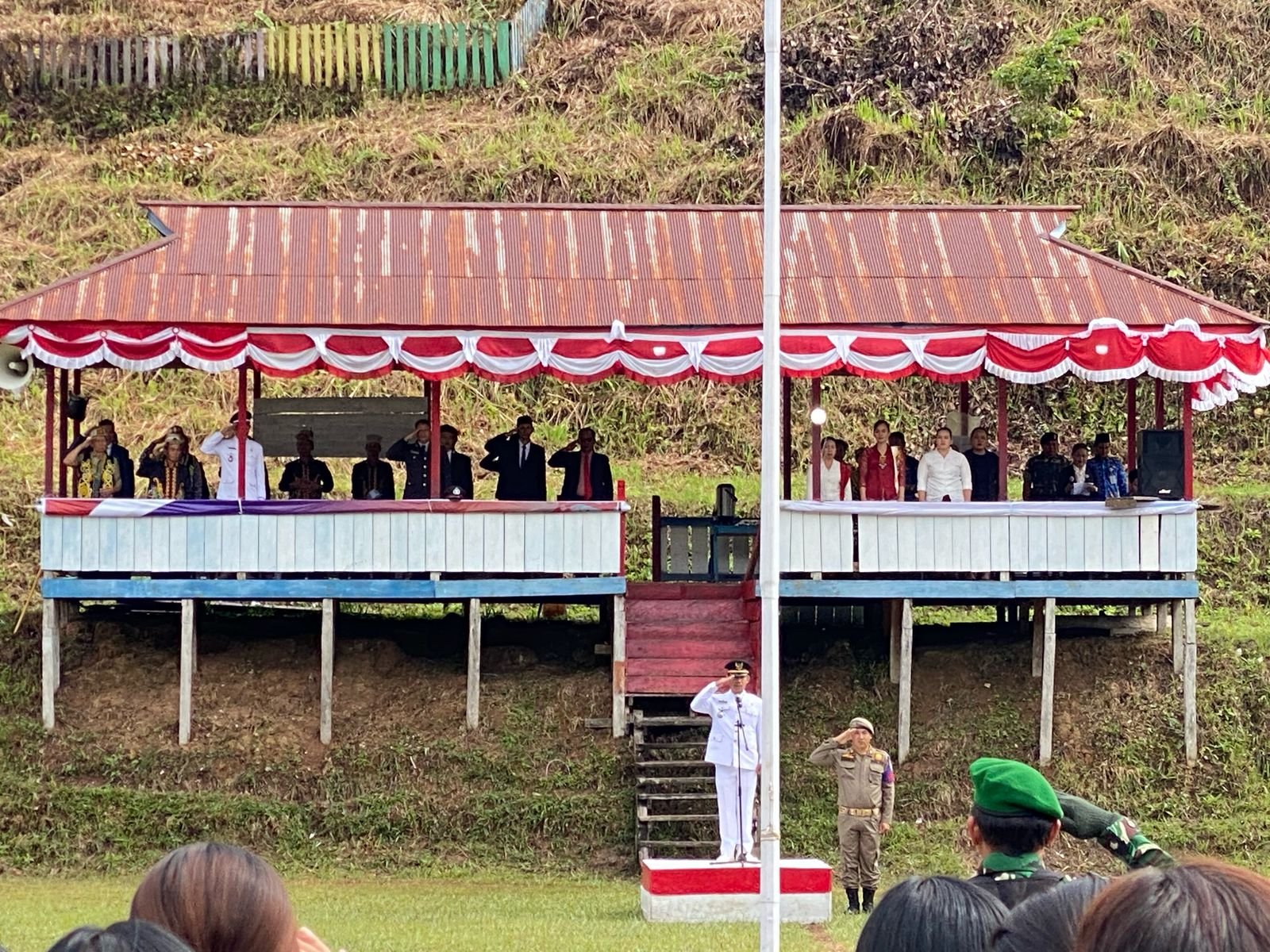 Merah Putih Berkibar di Kayan Hilir, Warga Bersatu dalam Upacara Kemerdekaan